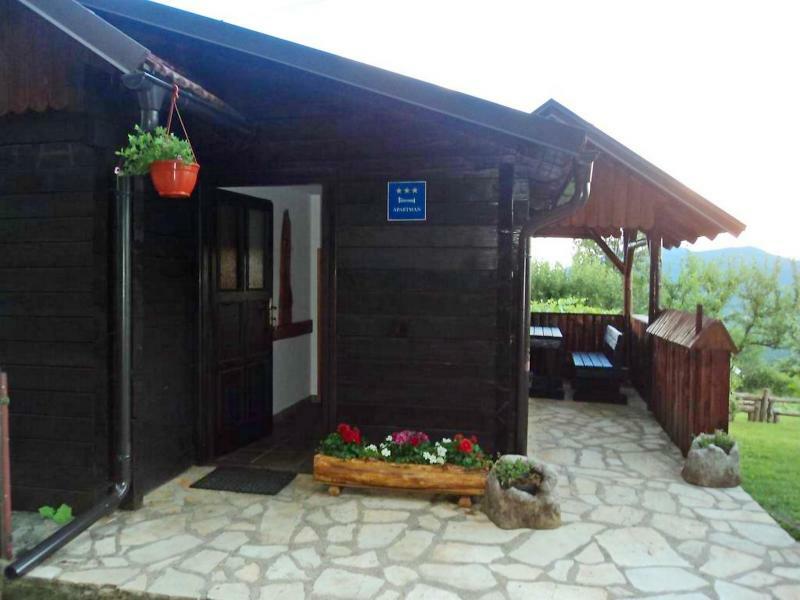 Familie Matovina Apartment Poljanak
